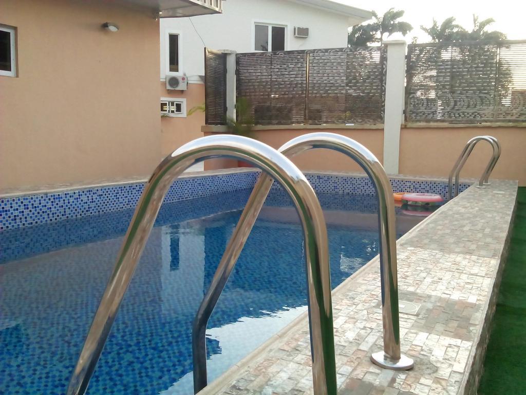Downtown Royal Hotel Ikeja Exterior photo