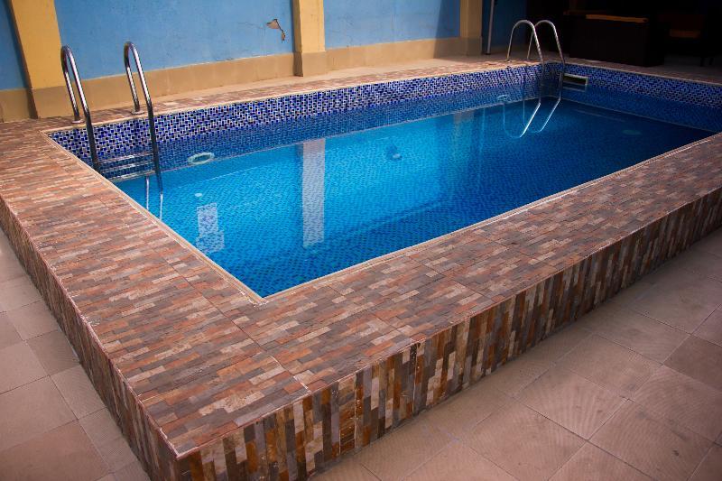Downtown Royal Hotel Ikeja Exterior photo