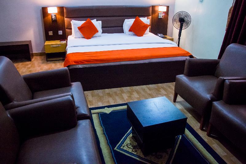 Downtown Royal Hotel Ikeja Exterior photo