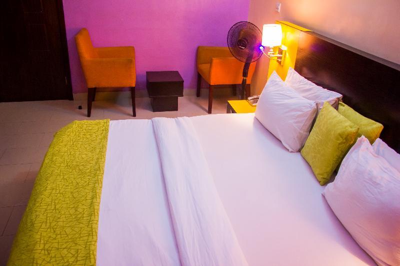 Downtown Royal Hotel Ikeja Exterior photo