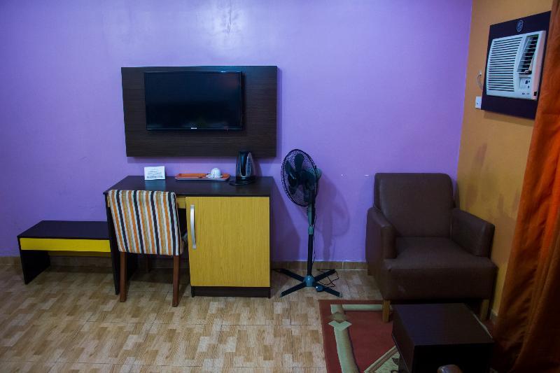 Downtown Royal Hotel Ikeja Exterior photo