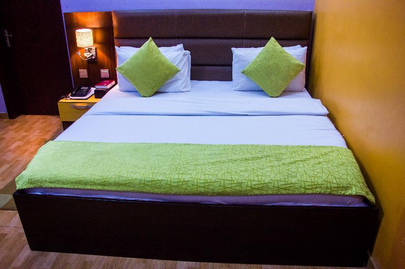 Downtown Royal Hotel Ikeja Exterior photo